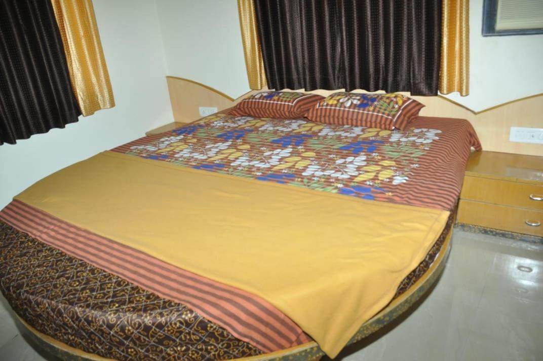 Om Rs Fog Villa Igatpuri Exteriör bild